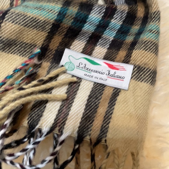 Vintage Plaid Scarf Made in Italy / L Accessorio Fabiano/ 56 x 11 inches - Picture 3 of 4